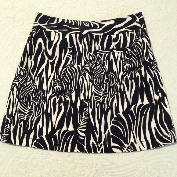 Lilly Pulitzer Women’s Navy Blue & White Carla Zebra Print Mini Skirt Size 0 - Picture 2 of 4